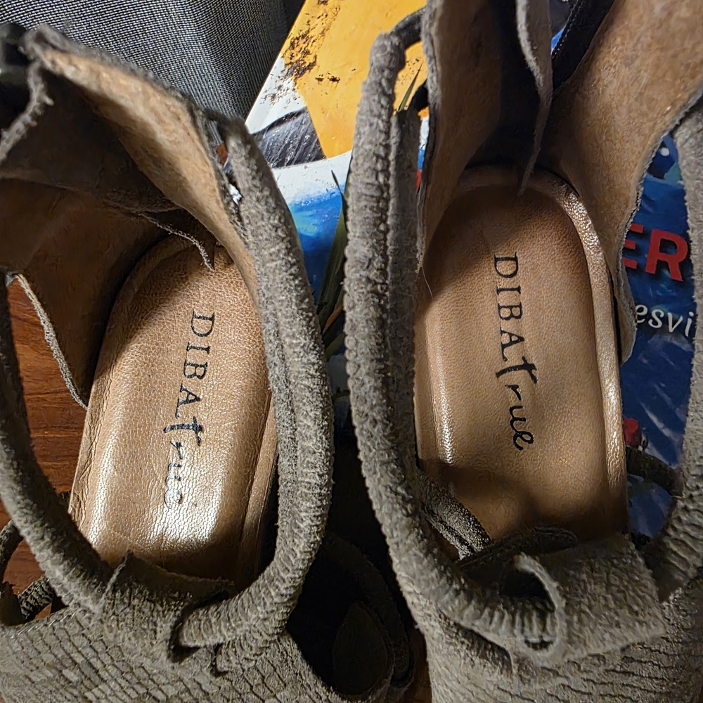 Women's Brown Sandals - Picture 6 of 11